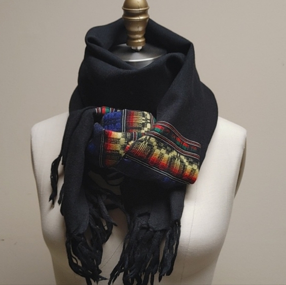 FINAL REDUCTION Native Hand Woven Black Wool Shawl w Embroidery - Picture 7 of 8